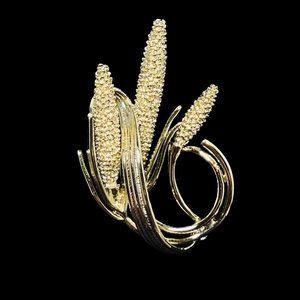 Vintage Gold Tone Twisted Cat Tails Brooch (5156)
